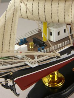 Meteor Lights Модель парусника Паллада, 52 см