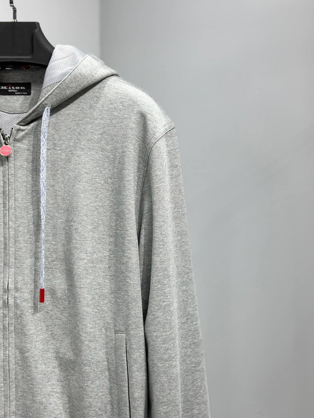 Костюм Kiton