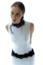 Платье макси из крепа и кружева