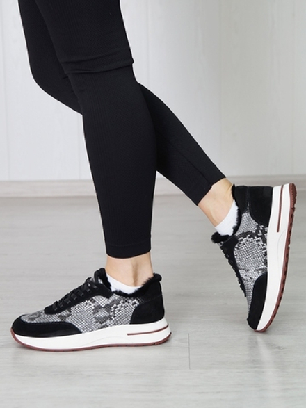 Кроссовки женские зимние