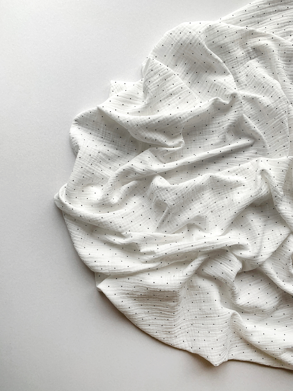 Набор пеленок "Перышки и горошек M"