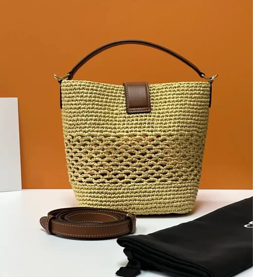 Сумка Celine LOUISE BUCKET MEDIUM