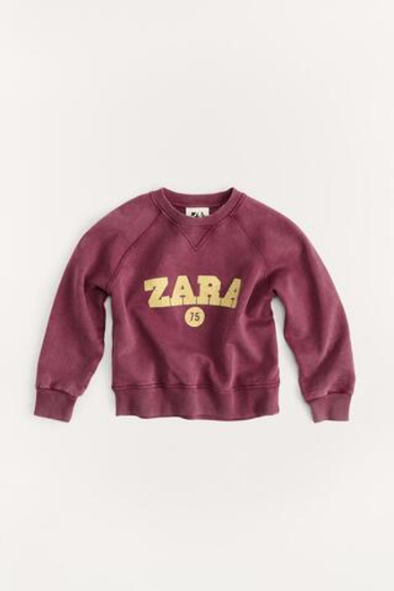ZARA ТОЛСТОВКА В СТИЛЕ ПРЕППИ 50TH ANNIVERSARY, ТЕМНО-БОРДОВЫЙ