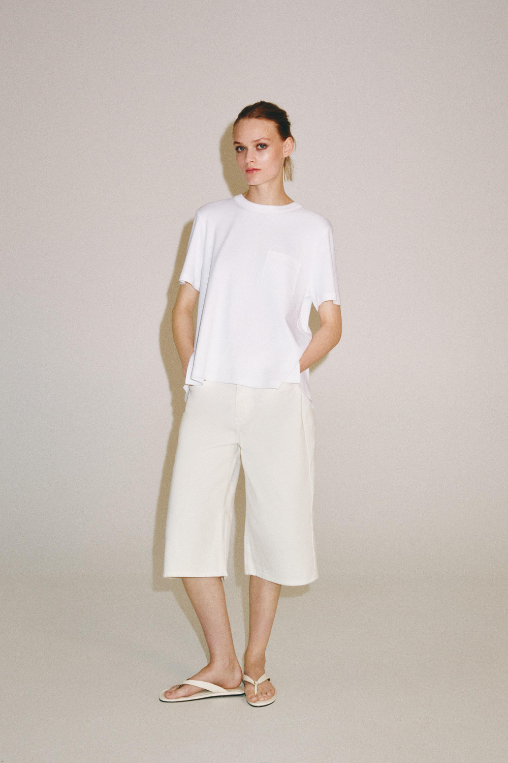ZARA ФУТБОЛКА INTERLOCK С КАРМАНОМ, БЕЛЫЙ