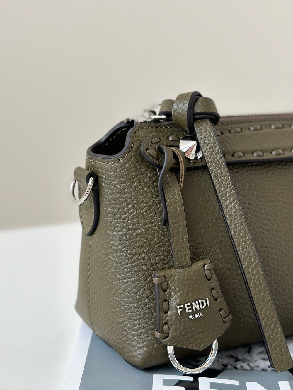 Fendi By The Way Selleria Mini 20 cm
