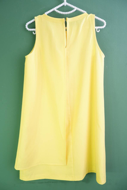 Платье Otli солнечного цвета, визуально на 44 размер