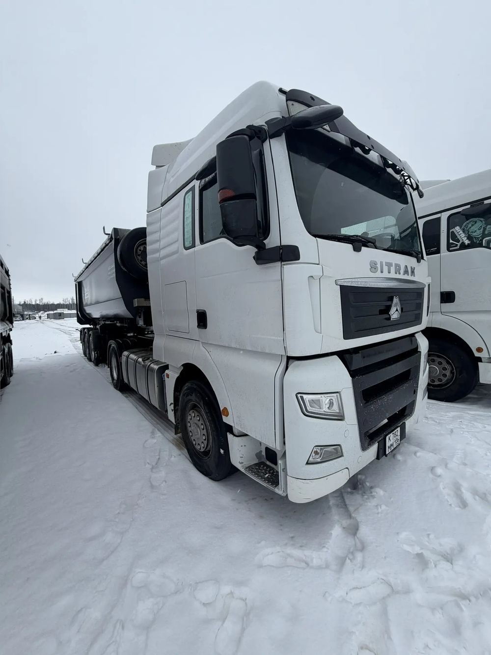 SITRAK C7H 4x2 Седельный тягач ZZ4186V391HE (Дизельный, 12,4 л, 480 л.с., AT)