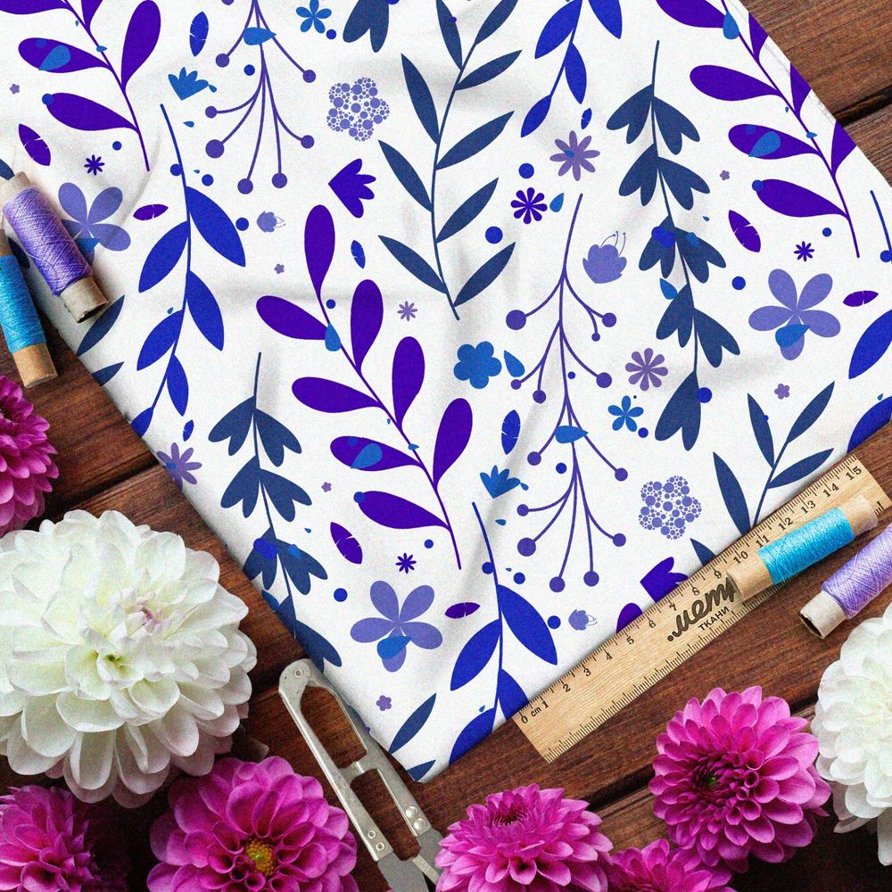 Ткань флис фиолетовая трава на белом фоне