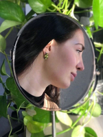 Серьги ручной работы из бисера и камня хризолит