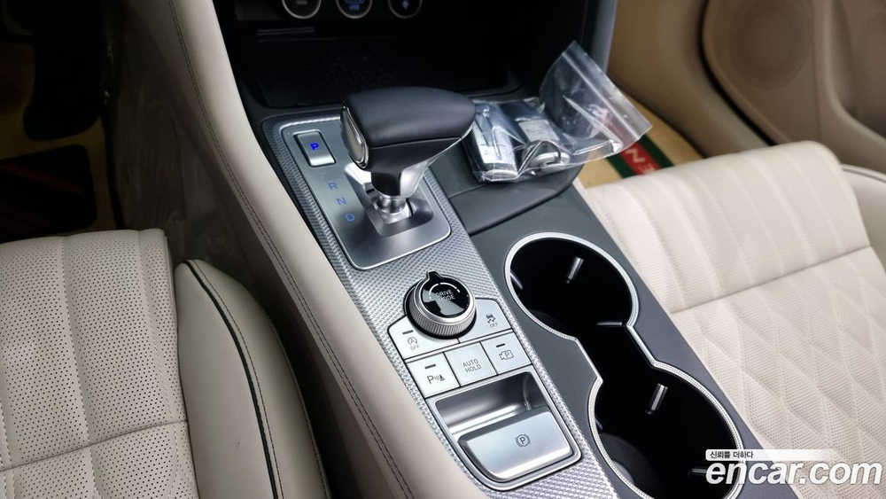 Genesis The New G70 Бензин 2.0T 4WD (12.2022)