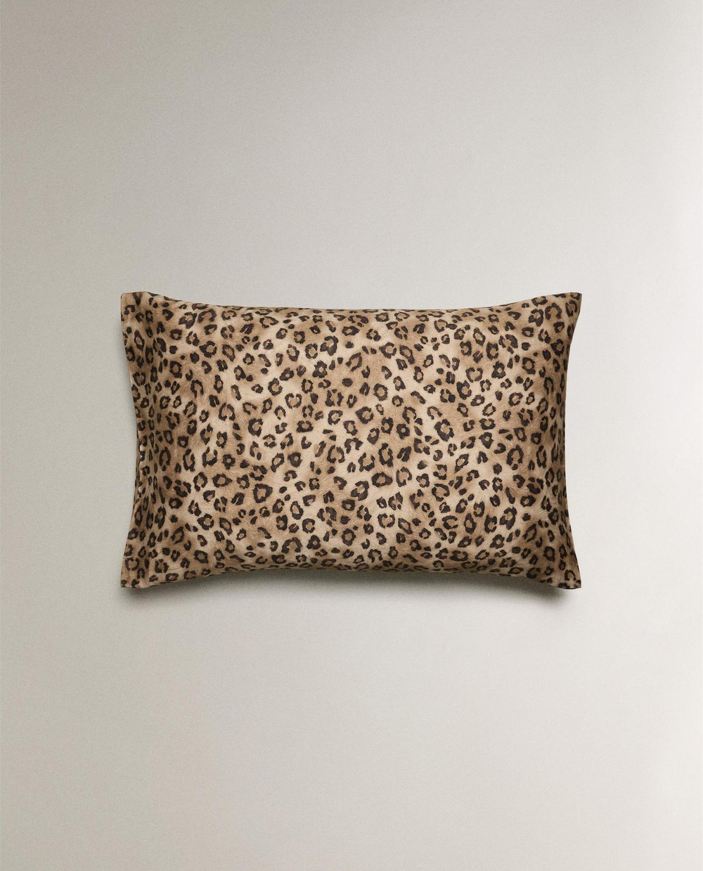 Zara Home - Наволочка из атласа с рисунком животных 60x60 см