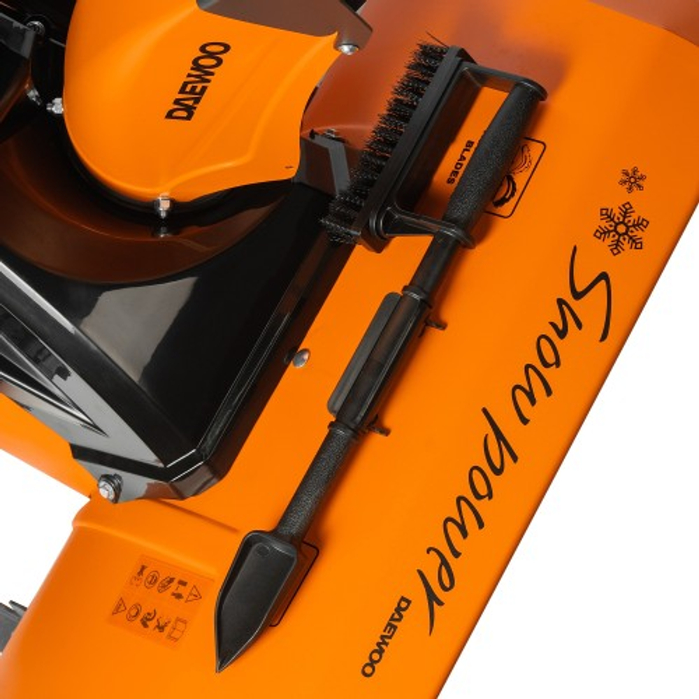 Снегоуборщик гусеничный бензиновый DAEWOO DAST 1780 HYDRO с гидротрансмиссией