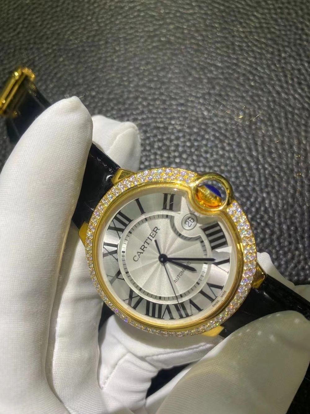 Cartier Ronde Must Watch