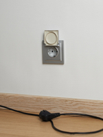 BRITE Розетка 1-местная с заземлением с защитными шторками и крышкой 16А IP44 РСбш10-3-44-БрА алюминий IEK