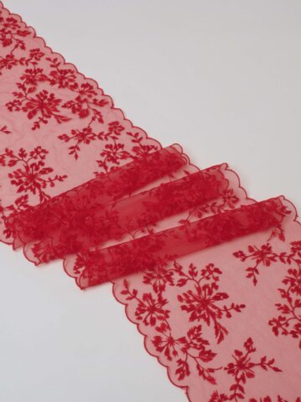 Вышивка на сетке красная неэластичная ширина 20 см