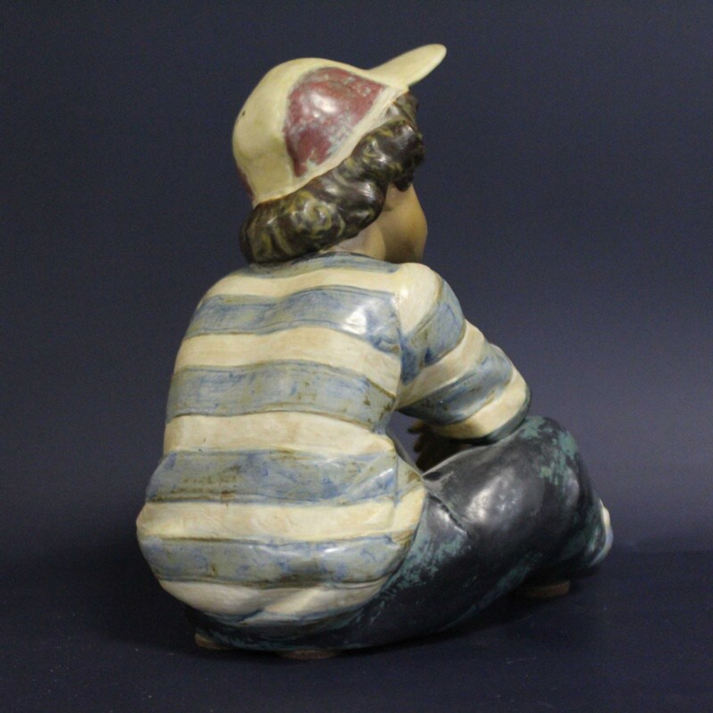 Фарфоровая мануфактура «Задумчивый мальчик»