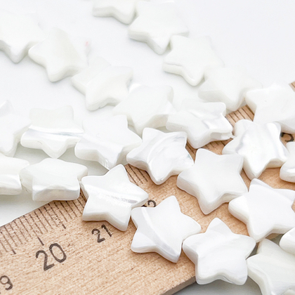 Перламутр Звездочка бусины, цвет белый, размер около 11,8 мм, цена за 8 шт (1/4 нити)