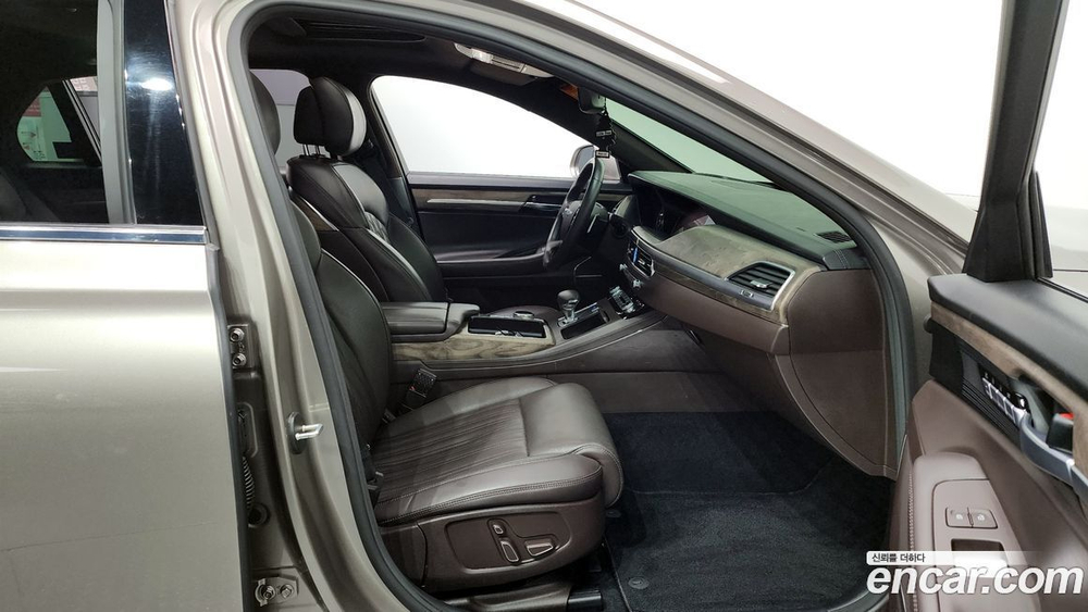Genesis G90 3.8 AWD (08.2020)