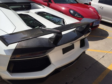Карбоновый спойлер для Lamborghini Aventador LP700 Ламборгини