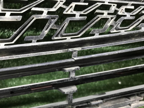 Решетка радиатора Geely Coolray (2019-2024)