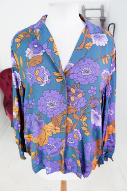 Блузка Mango яркого цвета, маркировка L, визуально на 48 размер