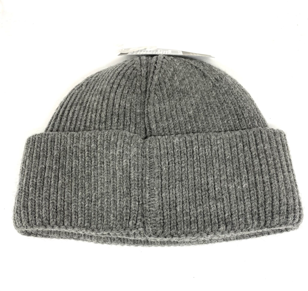 Шапка классическая с отворотом на флисе