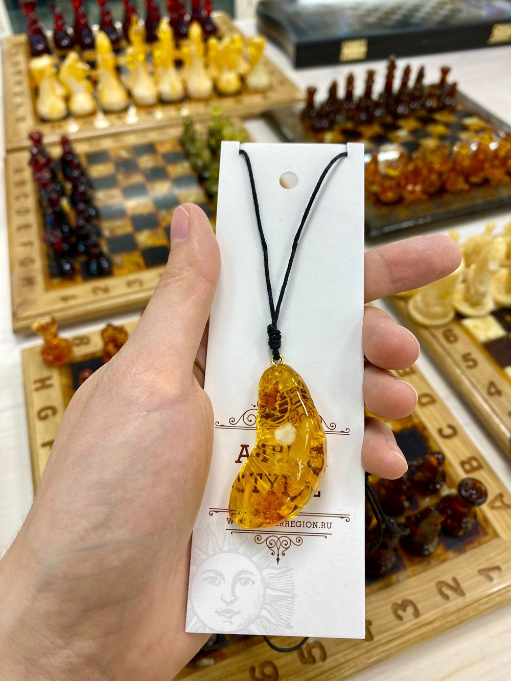 Кулон Мандариновая долька на нити
