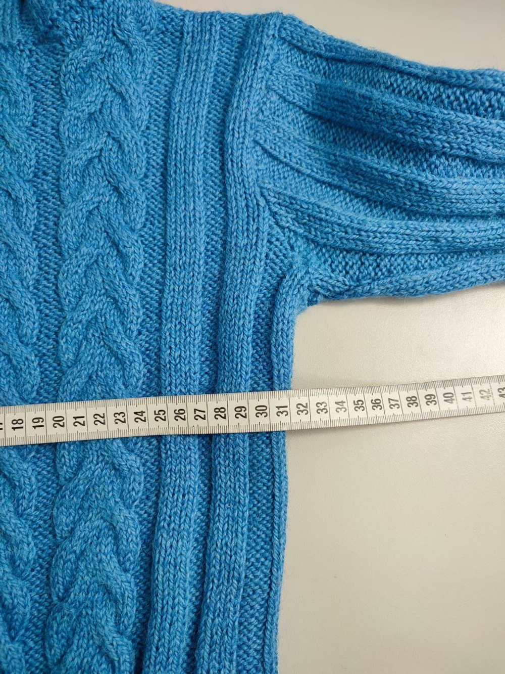 Свитер шерстяной вязаный на 12-14 лет