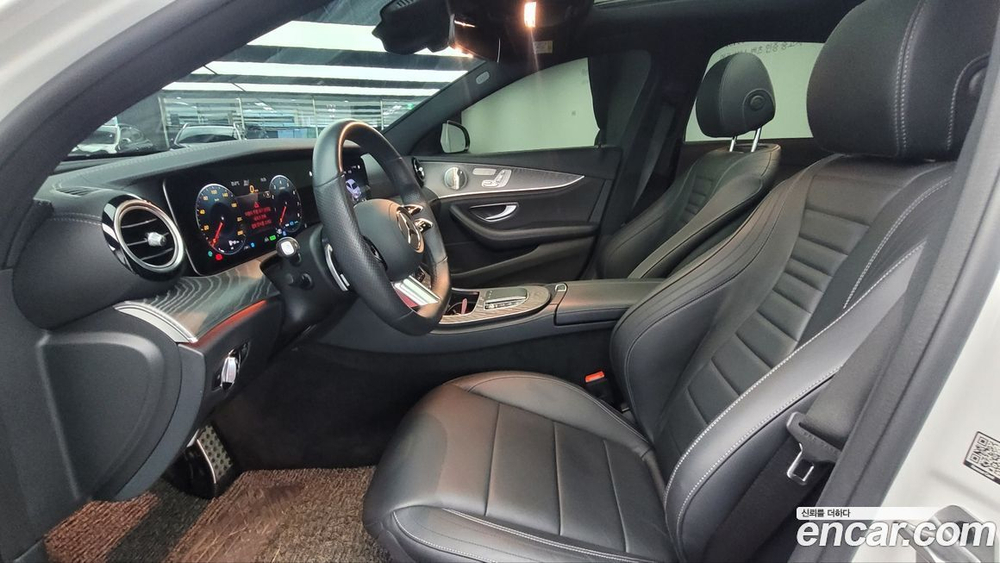 Mercedes-Benz E-Class W213 E350 4MATIC AMG Line (04.2021)