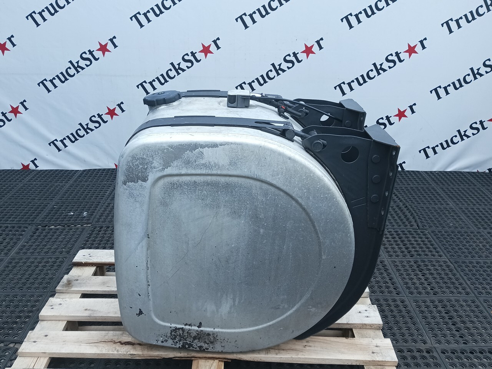 Бак топливный 240L 2019 год