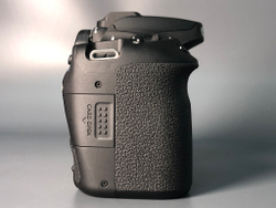Canon 90D, 2000 кадров пробега