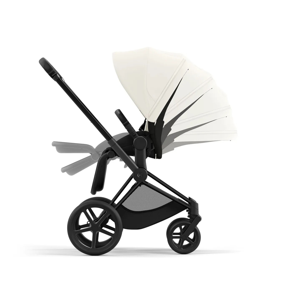 Коляска Cybex Priam IV 3 в 1 цвет Off White на шасси Matt Black