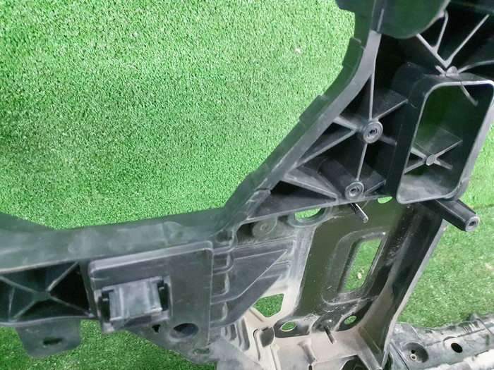 Телевизор Genesis G90 (2018-2022)