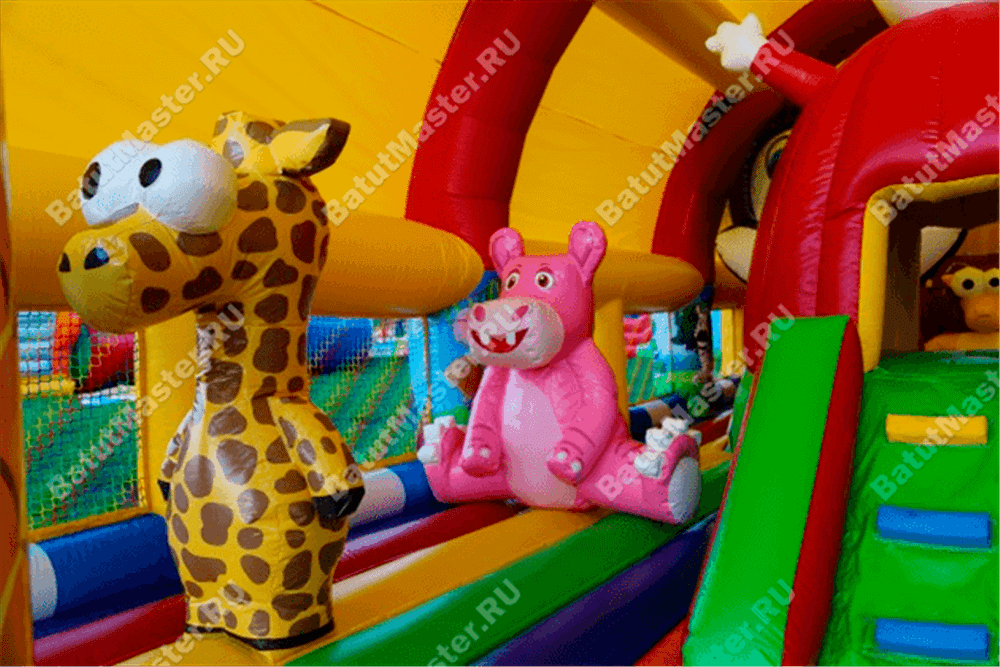 Коммерческий надувной батут "Зверята с крышей" 14*7*6 м