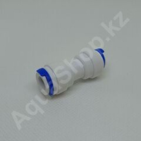 Фитинг QT-18W муфта 1/4"(f) x 5/16"(f)
