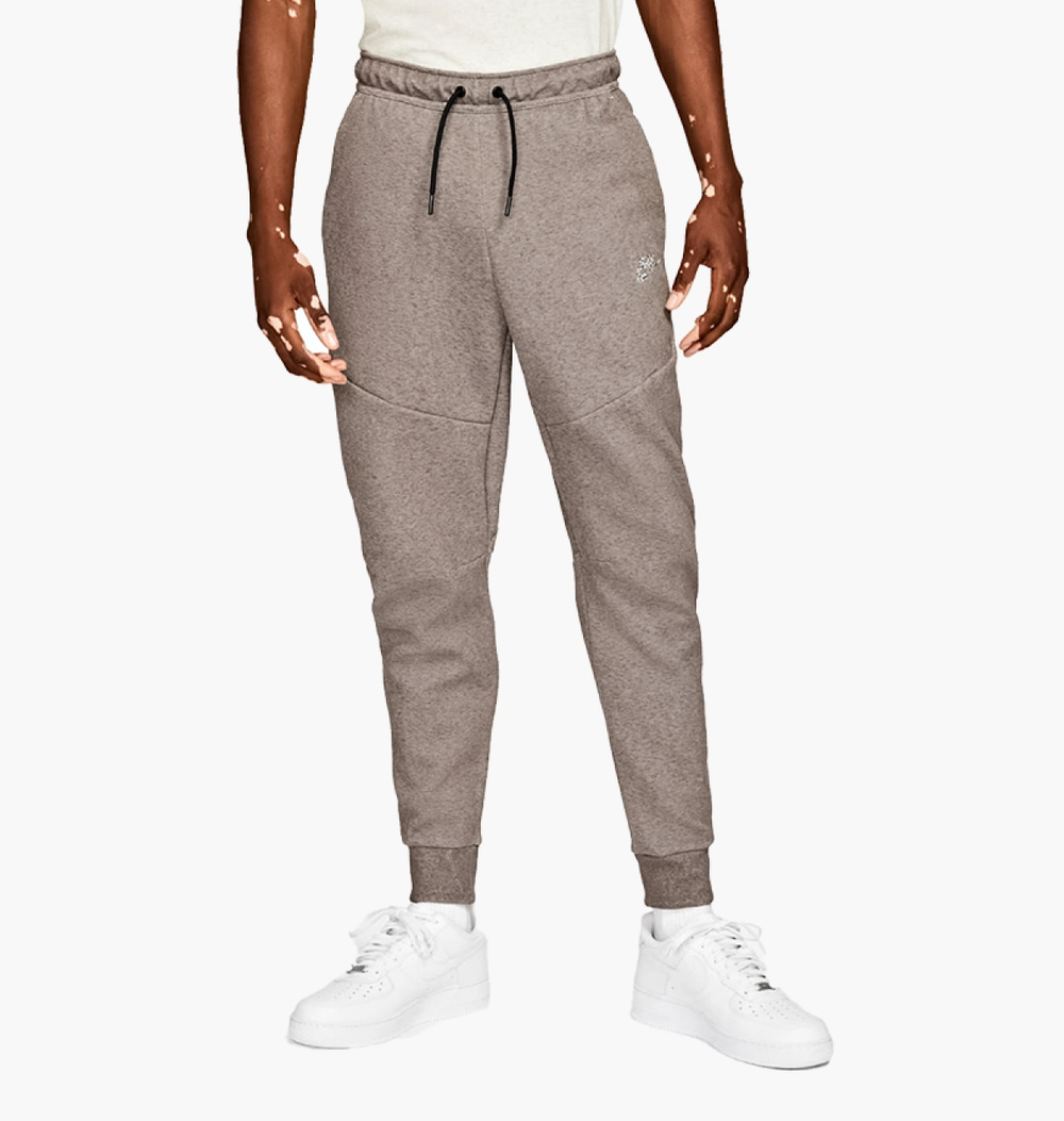 DD4706-004 Брюки Nike M NSW TCH FLC JGGR REVIVAL