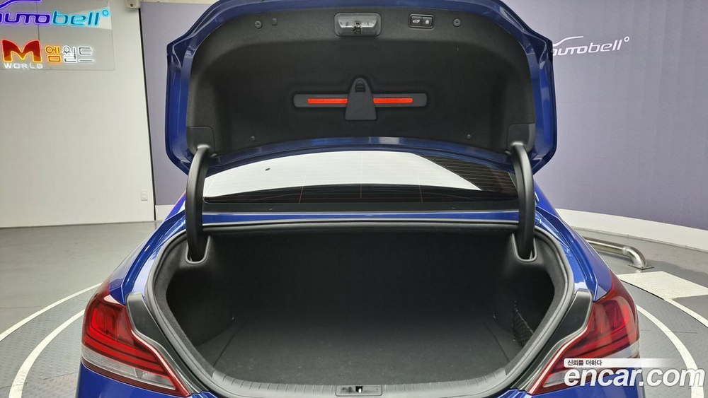 Genesis G70 2.0T AWD (12.2019)