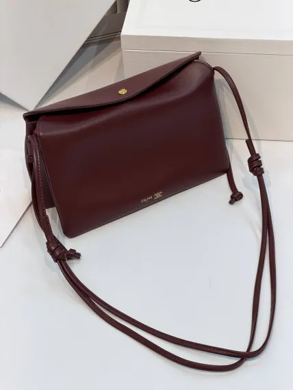 Сумка CELINE TRIO FLAP IN SMOOTH LAMBSKIN