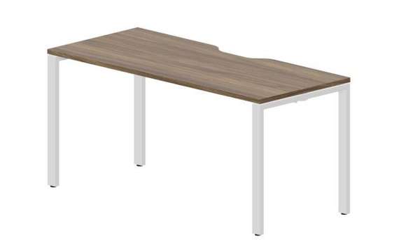 стол Strike 1580х680х750мм (с эргономичным вырезом)