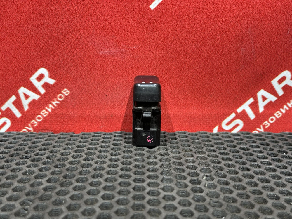 Кнопка массы