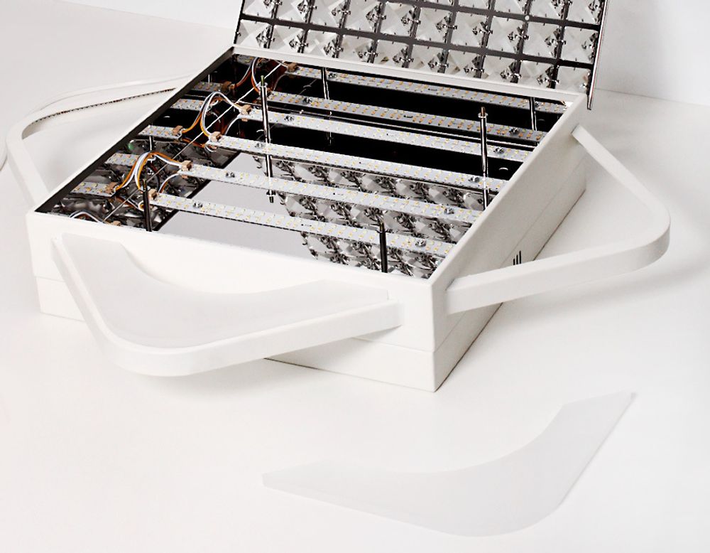 Ambrella Управляемый светодиодный светильник с хрусталем Ice FA124