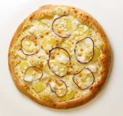 Пицца с масляной рыбой