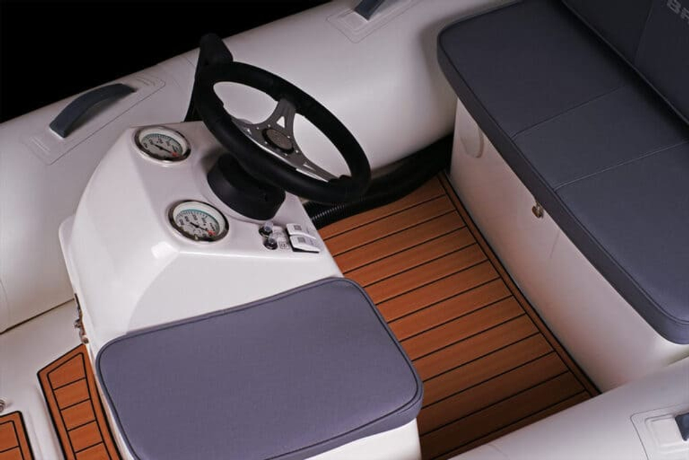 Лодка РИБ BRIG FALCON TENDER 300