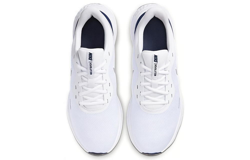 Кроссовки Nike Revolution 5