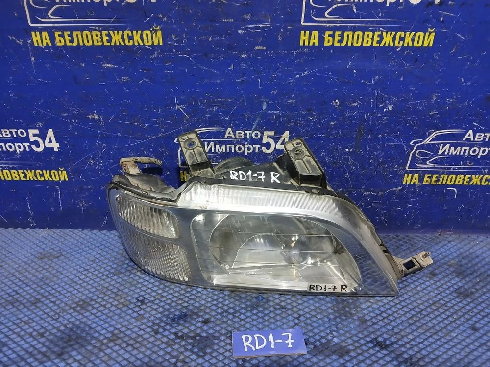 Фара передняя правая Honda CR-V 1996