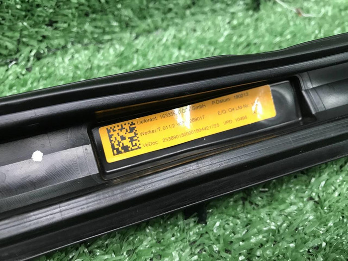 Рейлинг левый Mercedes GLC X253 (2015-2022)