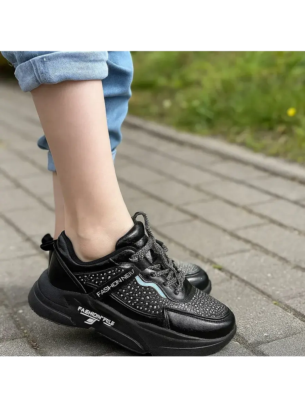 Кроссовки для девочки