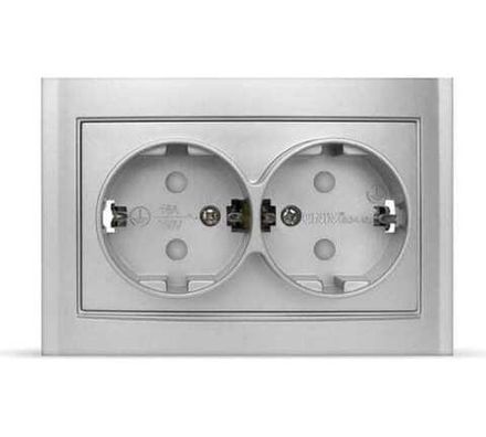 Розетка двухместная "UNIVersal" серия "Бриллиант" с/з, с/у, з/ш 16А, 220В, серебро (еврослот) (HU234