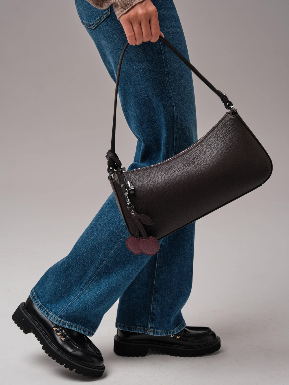 Кожаная сумка багет кросс-боди коричневый шоколад