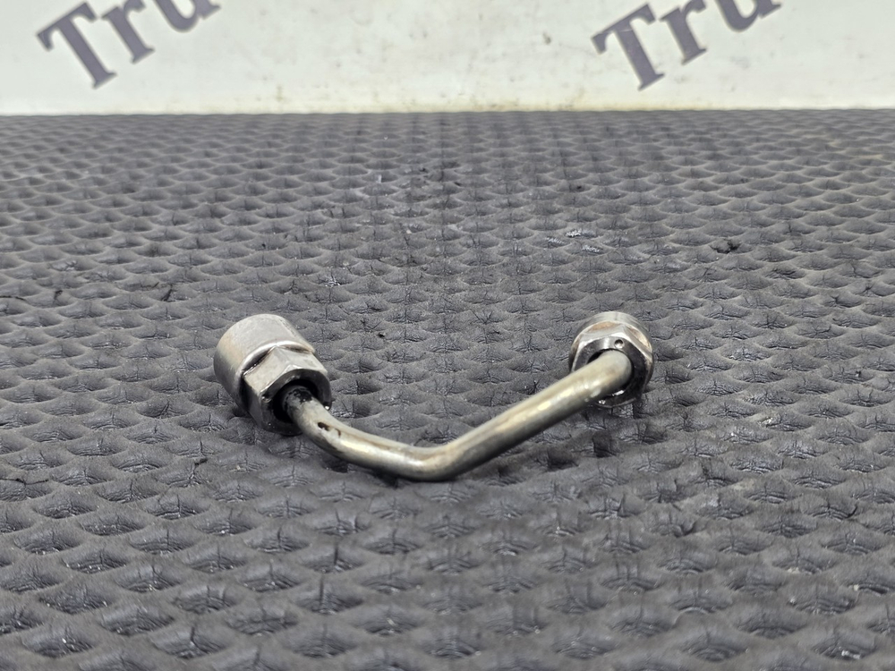 Трубка топливная